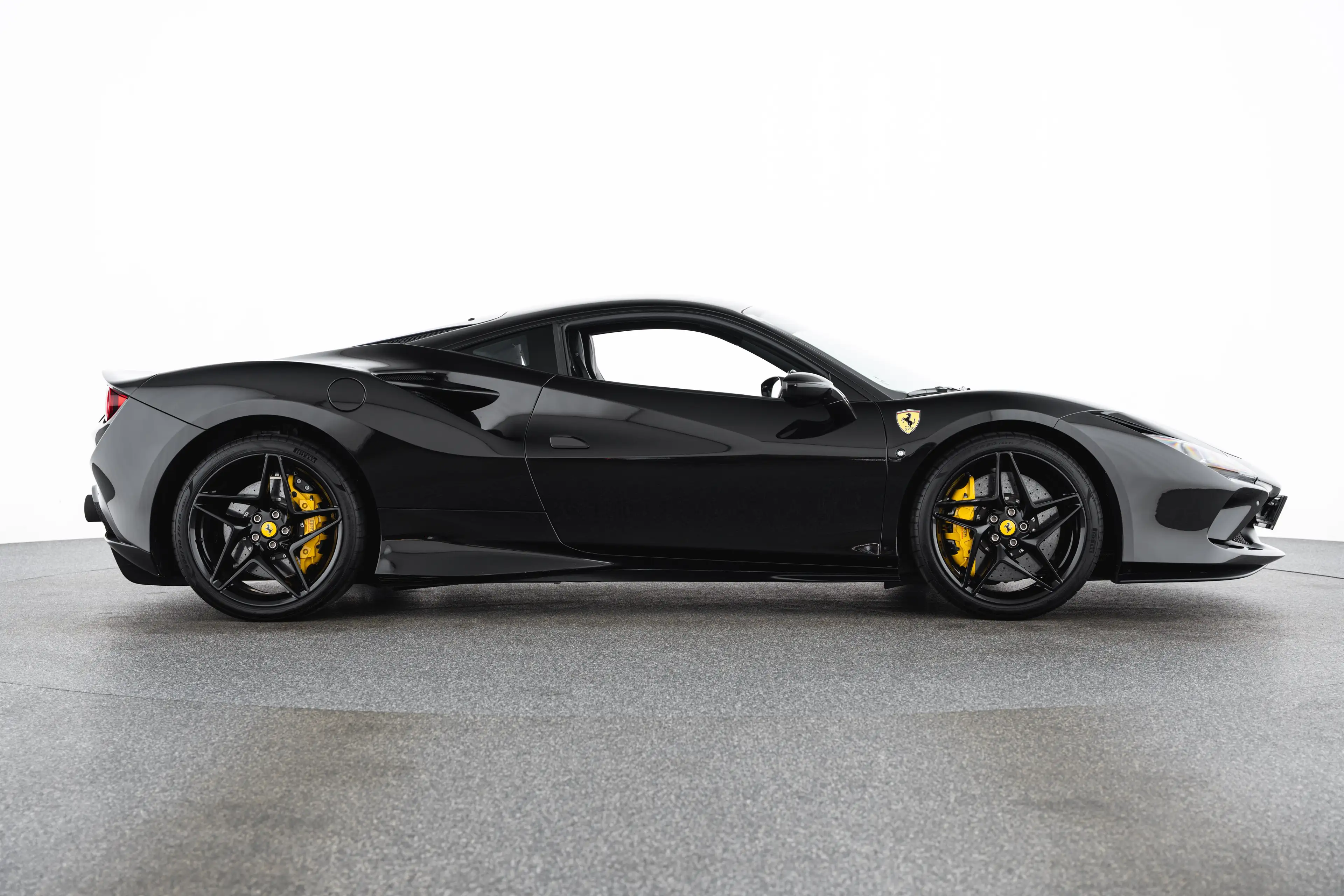 Ferrari F8 Tributo — photo 4