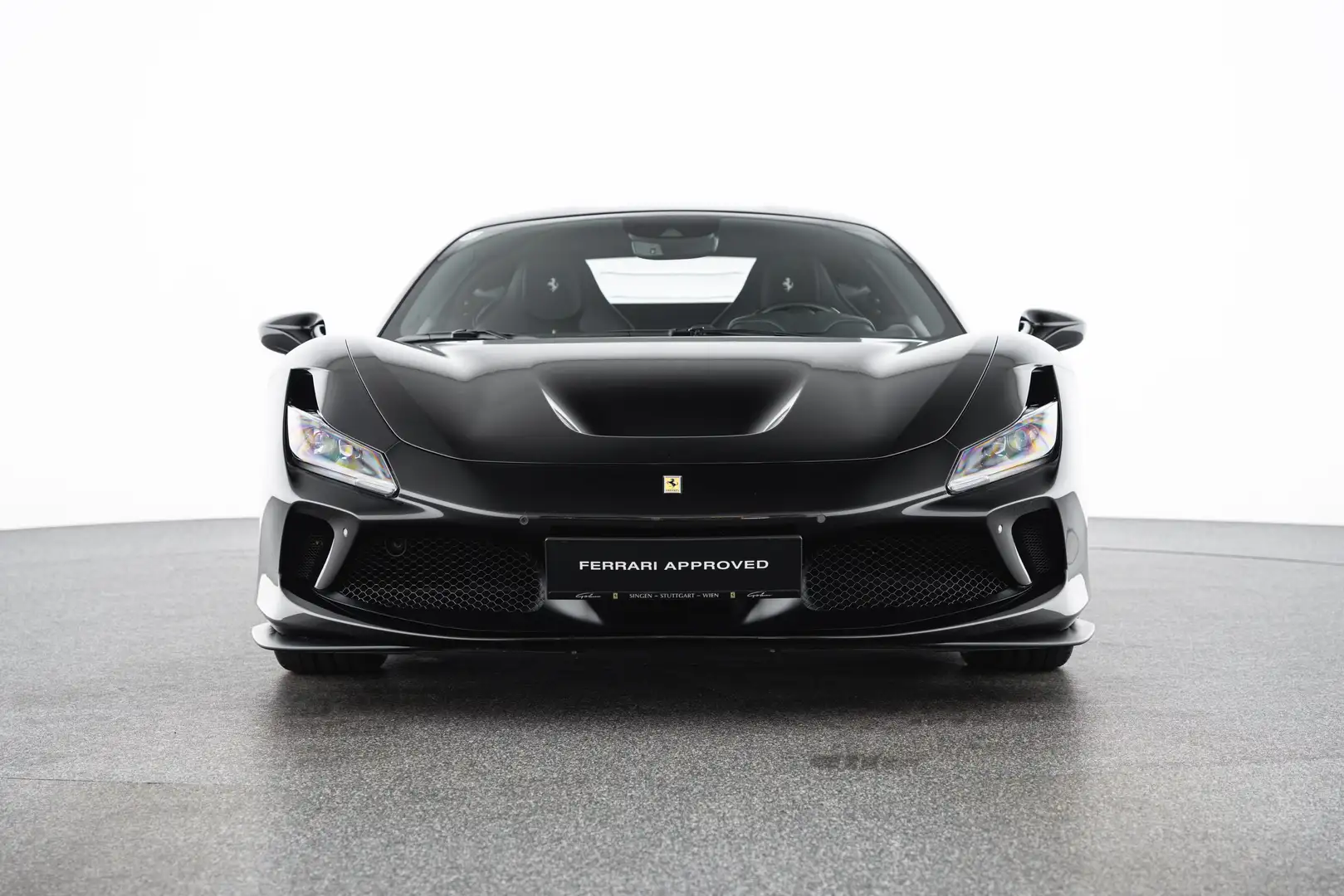 Ferrari F8 Tributo Negro - 2
