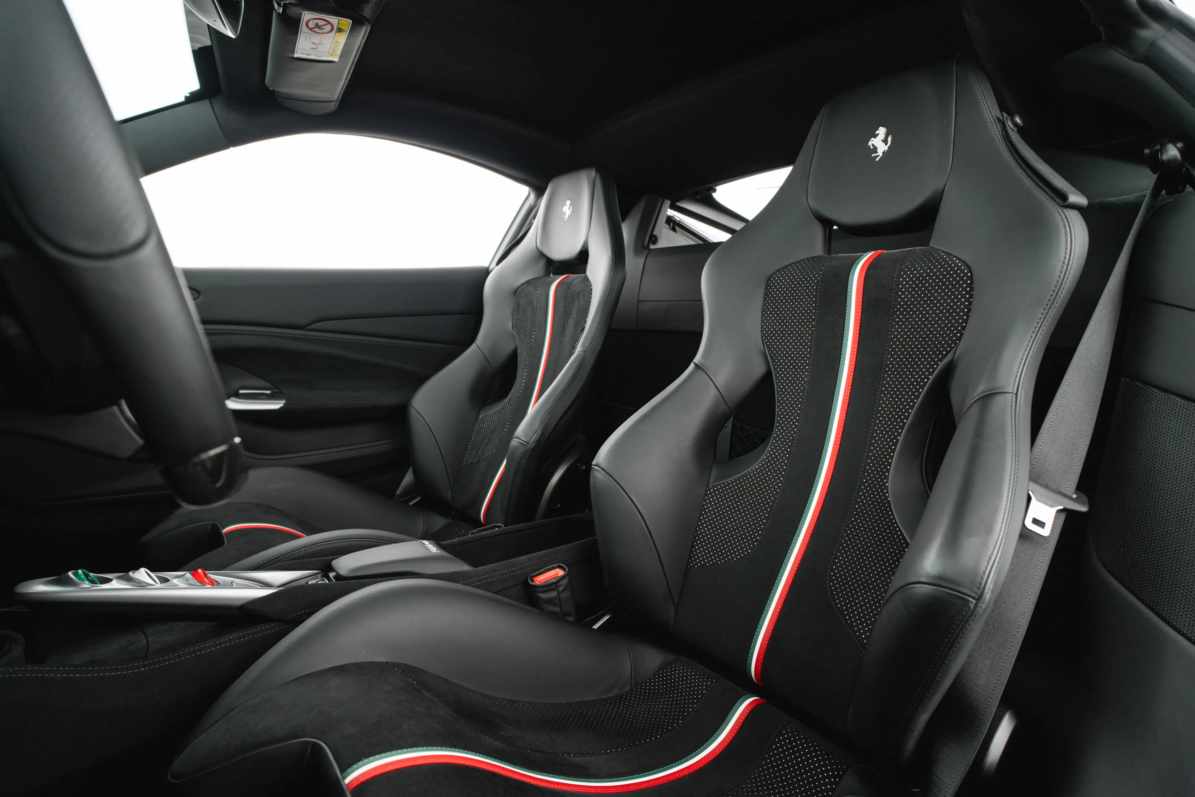 Ferrari F8 Tributo — photo 11