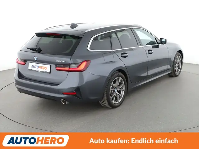 BMW 3 Series view 6