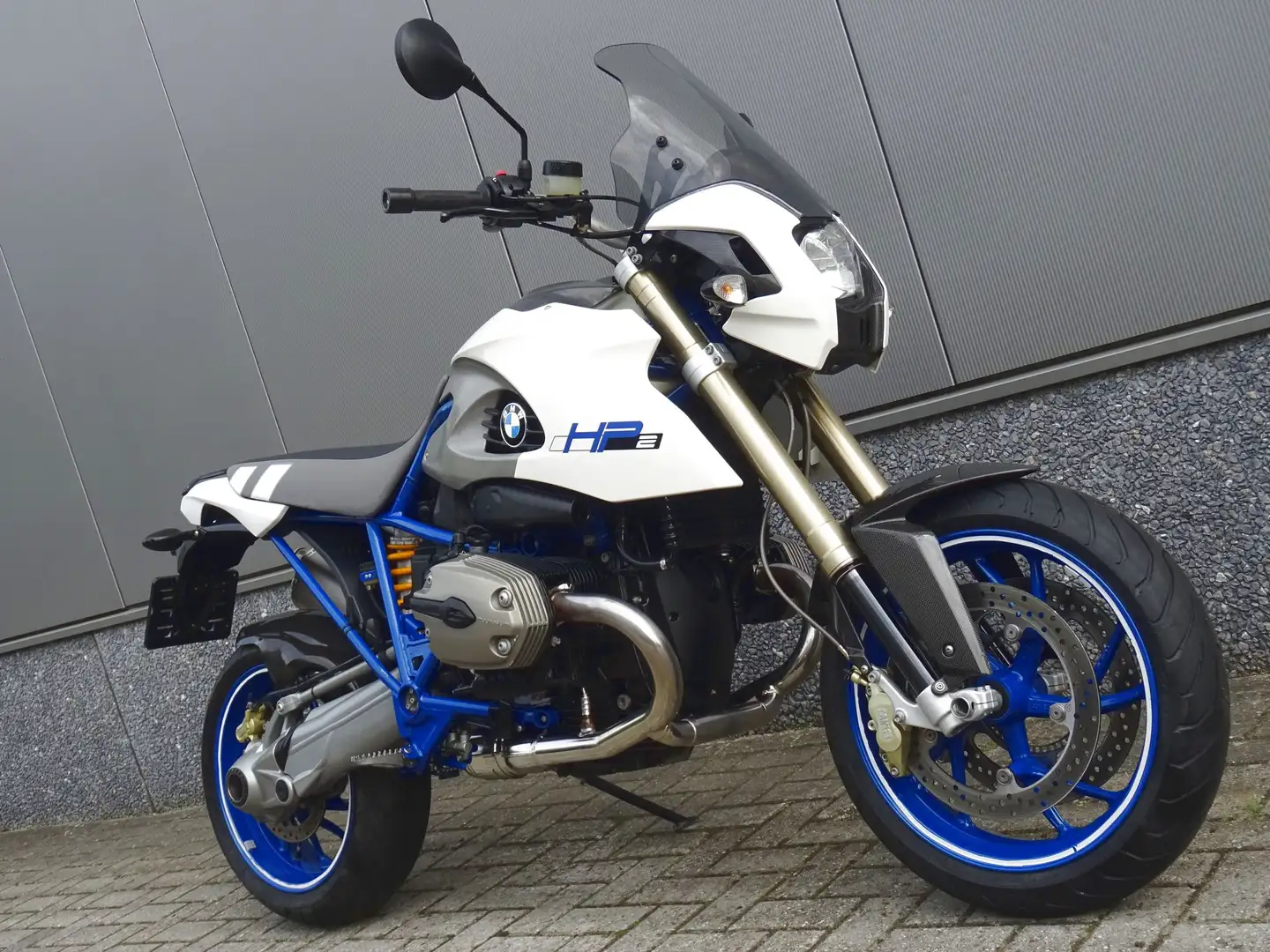 BMW HP 2 Megamoto Blanc - 2