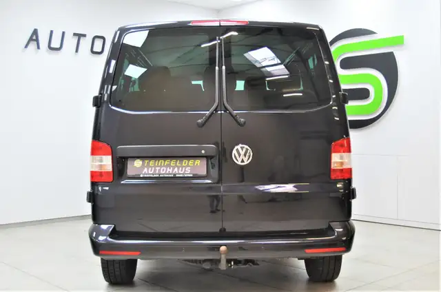 Volkswagen Transporter view 6