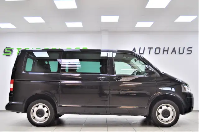 Volkswagen Transporter view 8