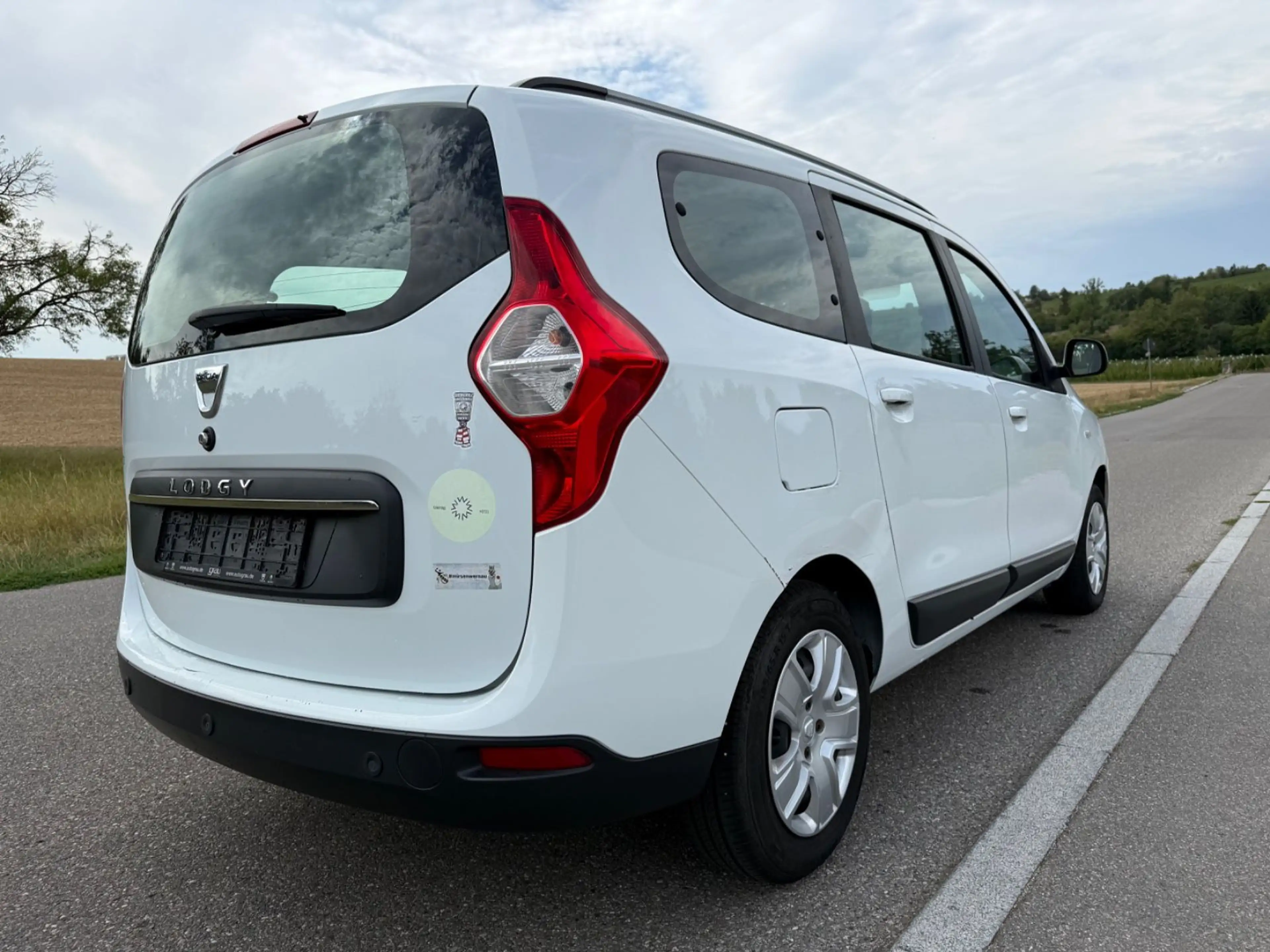 Dacia Lodgy Laureate 1.Hand!7-Sitzer!Scheckheftgepfl. — photo 5
