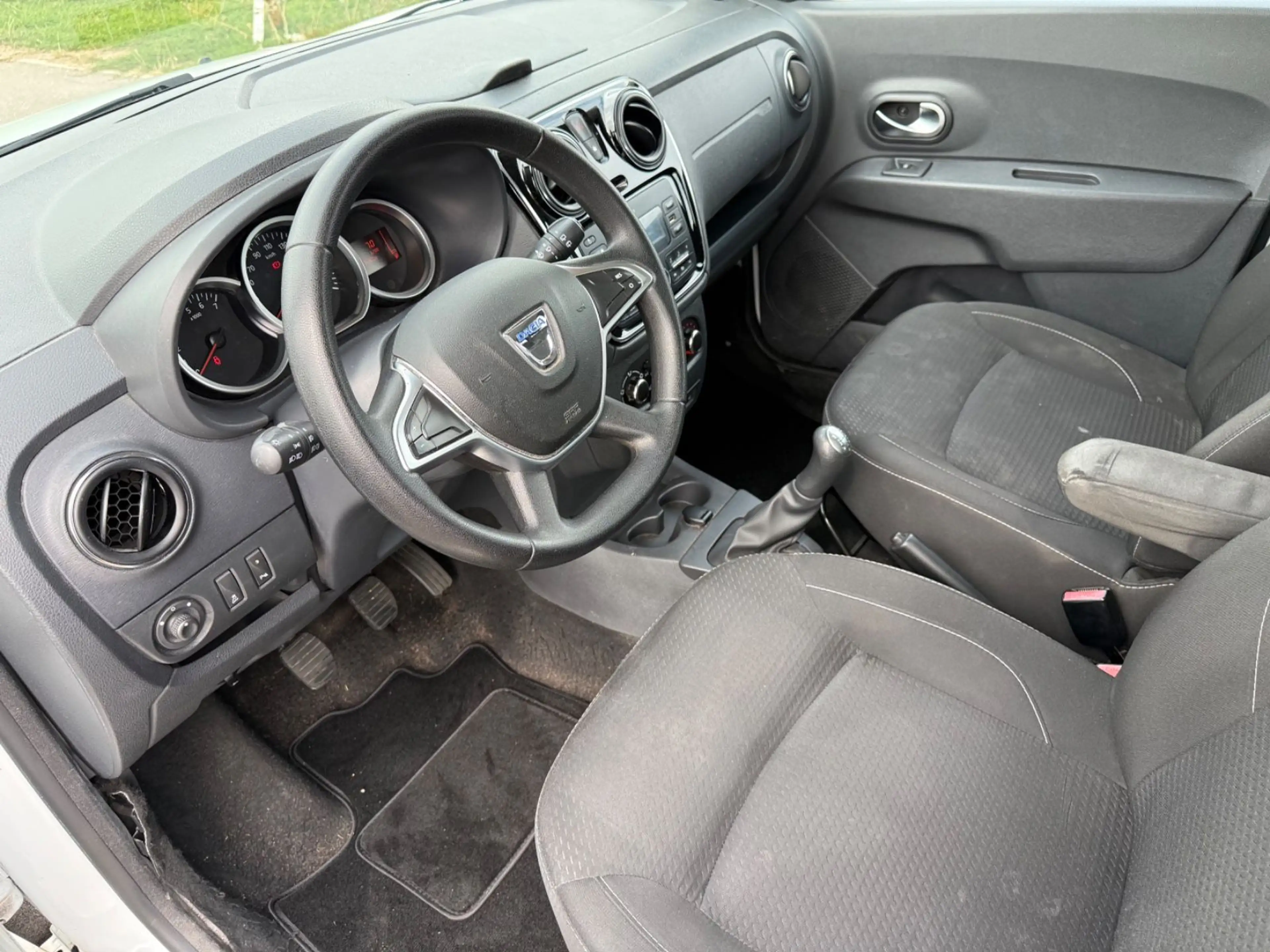 Dacia Lodgy Laureate 1.Hand!7-Sitzer!Scheckheftgepfl. — photo 10