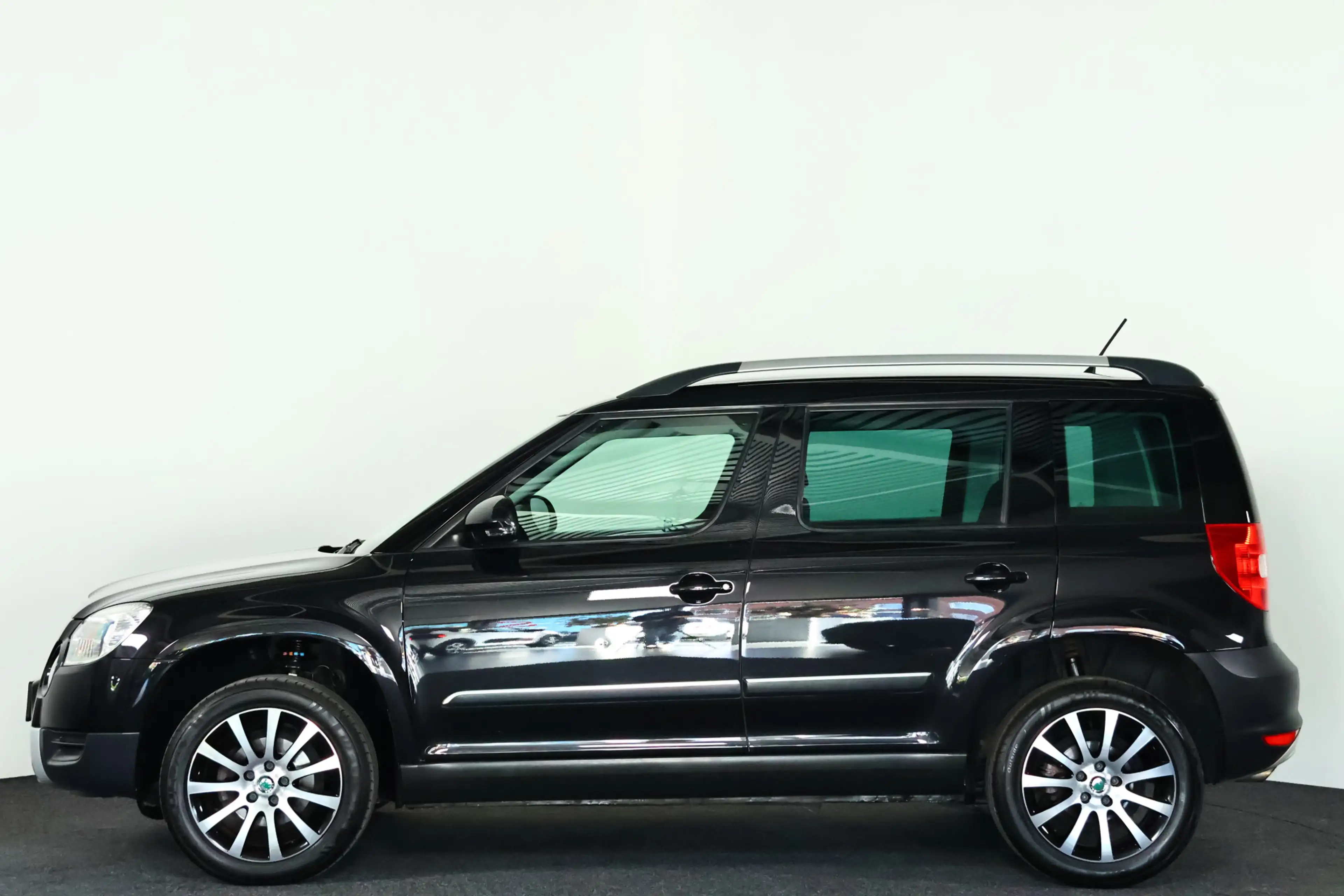 Skoda Yeti 1.2 TSI Active Airco / LMV / Radio / MP3 — photo 23