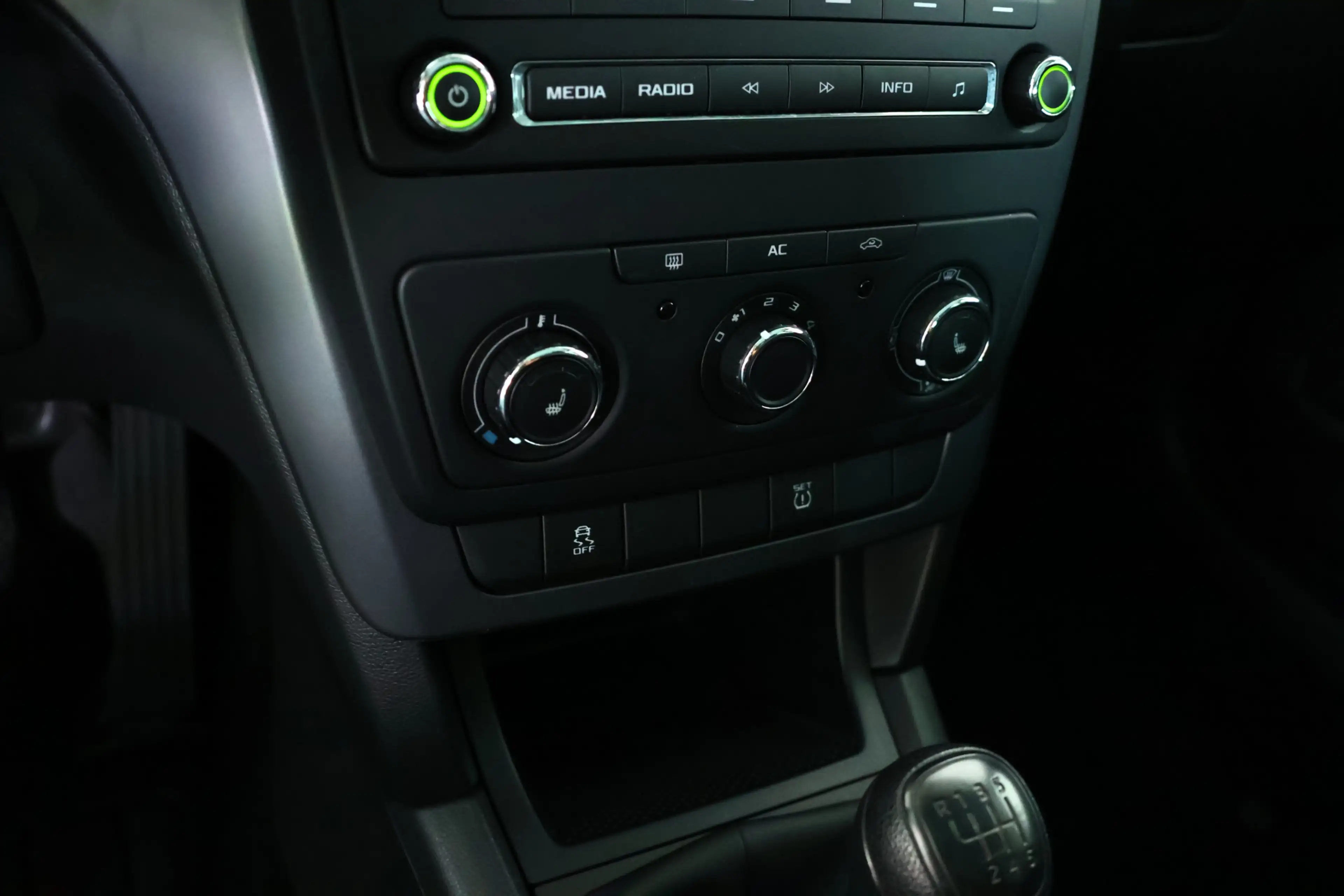 Skoda Yeti 1.2 TSI Active Airco / LMV / Radio / MP3 — photo 18