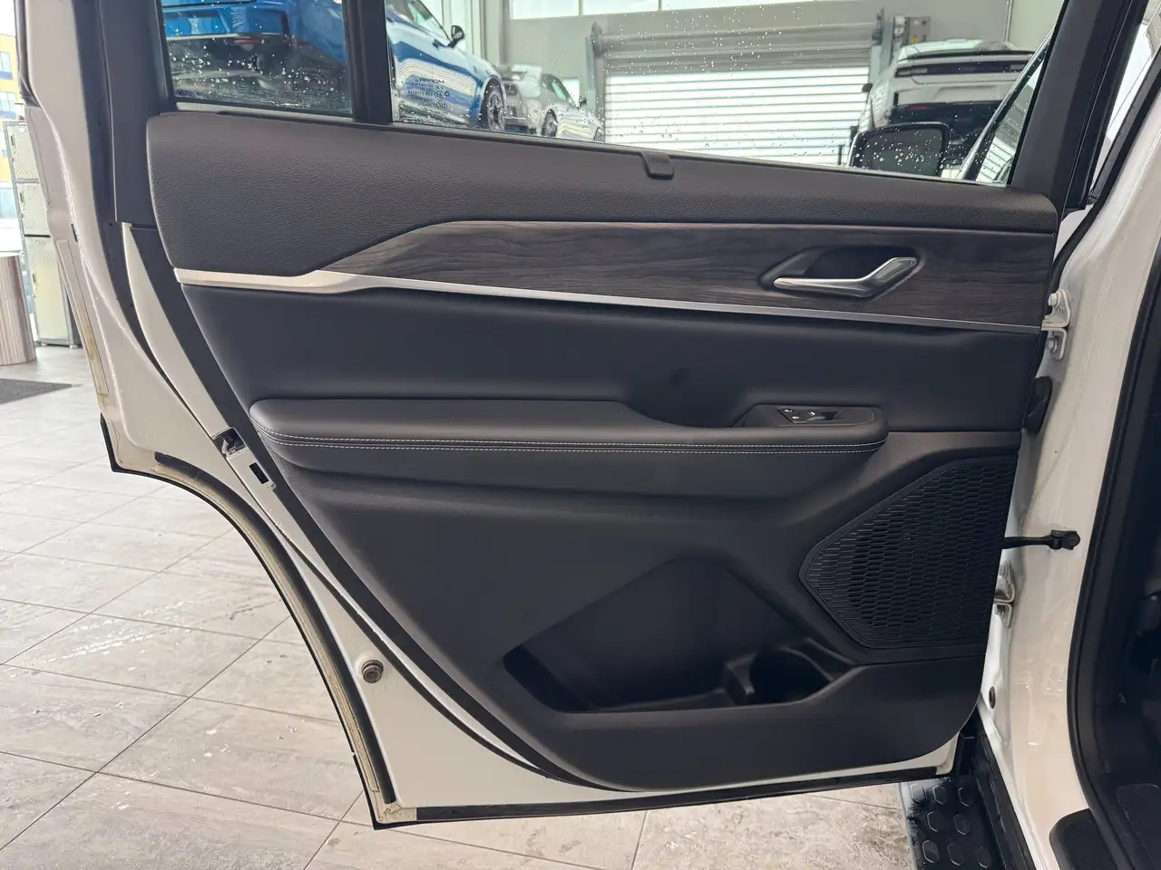 Jeep Grand Cherokee photo Jeep Grand Cherokee