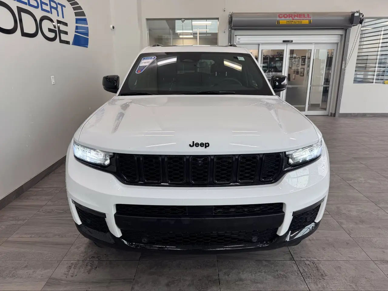 Jeep Grand Cherokee photo Jeep Grand Cherokee