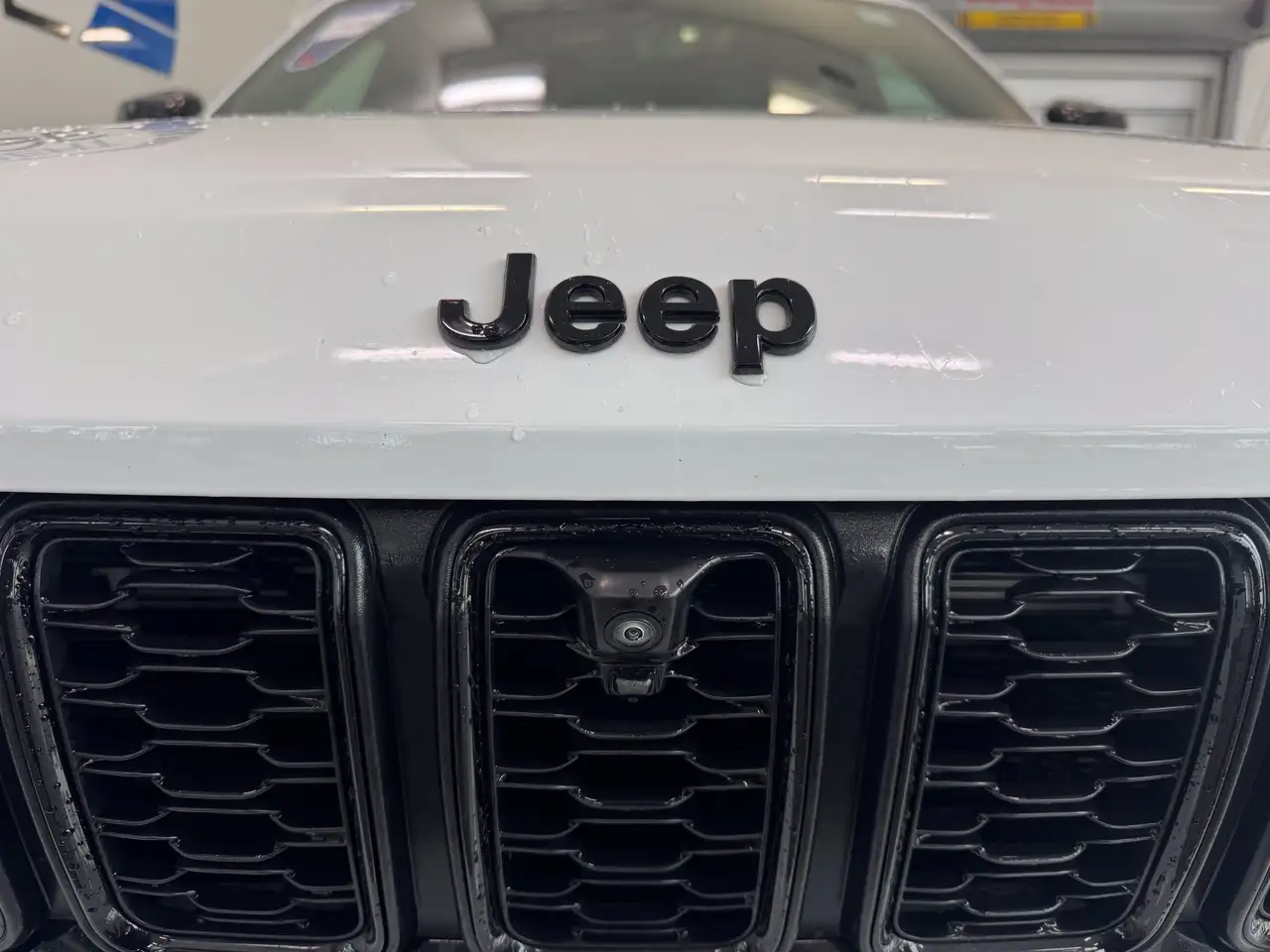 Jeep Grand Cherokee photo Jeep Grand Cherokee