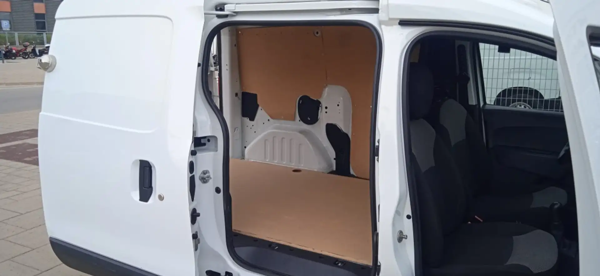 Dacia Dokker Comercial Van 1.6 GLP Essential 75kW Blanco - 2