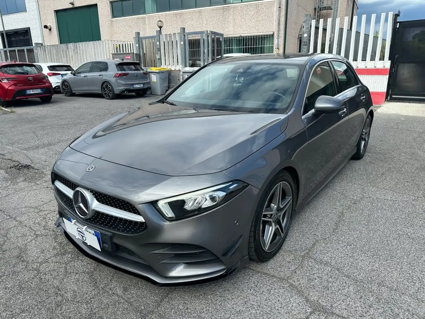 Mercedes-Benz A 180 d Automatic Premium Grigio - 1