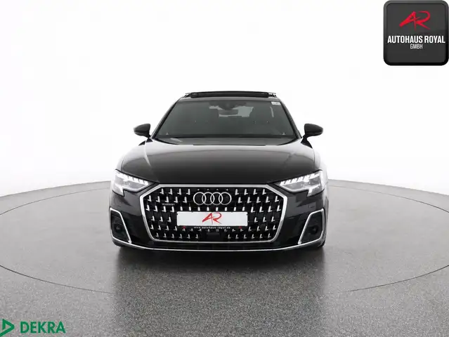 Audi A8 view 8