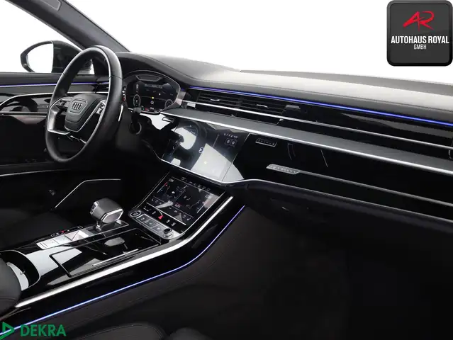Audi A8 view 10