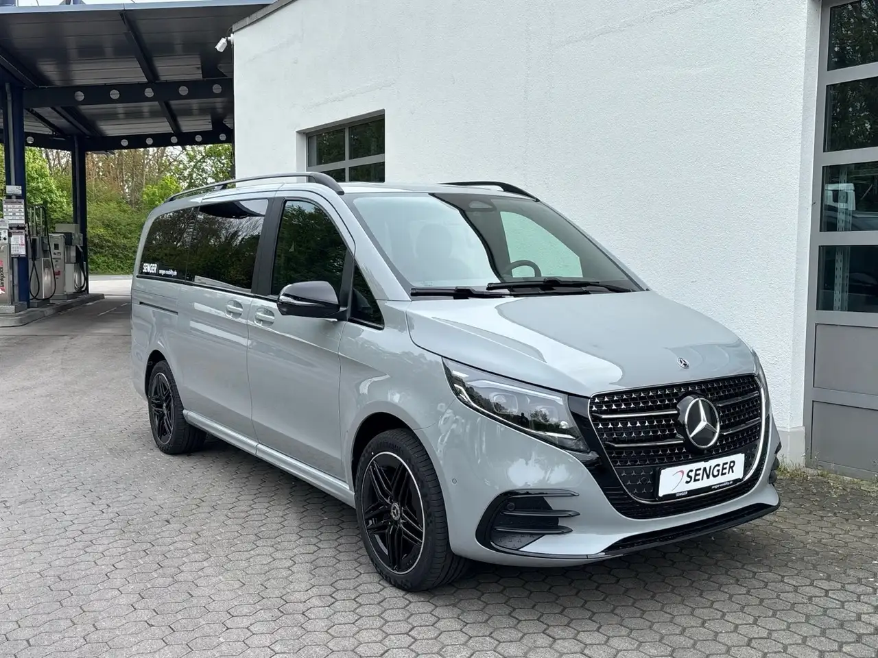 Mercedes-Benz V 300 d Avantgarde 4x4 lang Standhzg AHK2,5t 360° 7