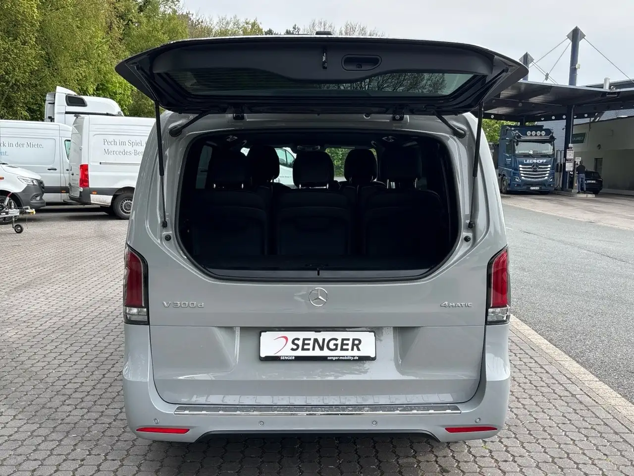 Mercedes-Benz V 300 d Avantgarde 4x4 lang Standhzg AHK2,5t 360° 8