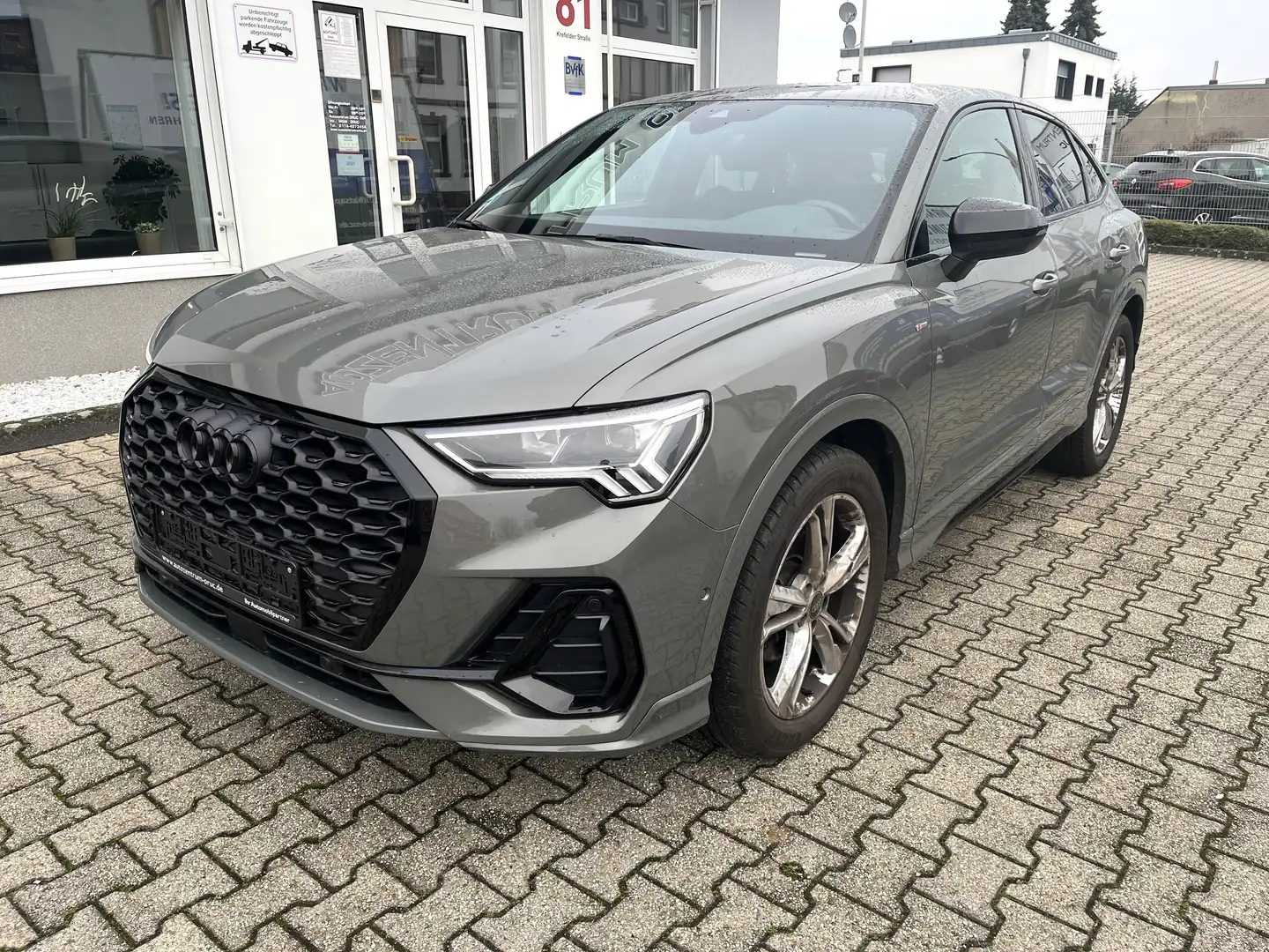 Audi Q3 Sportback 35 TFSI *3 S line*LED*Virtual*Navi* Gris - 2