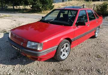 21 R 2.0 ti 120cv excellent état 4 pneus neufs