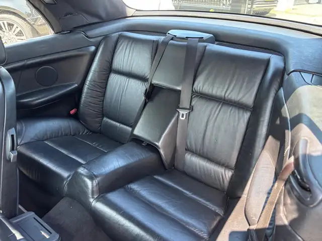 BMW 3 Series view 10