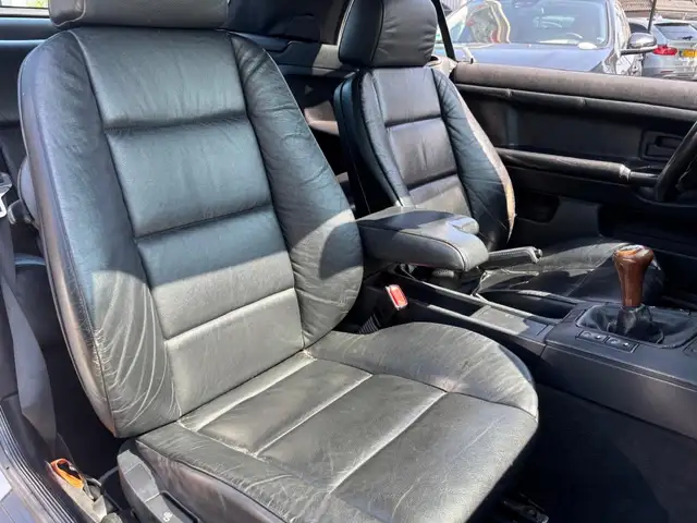BMW 3 Series view 14