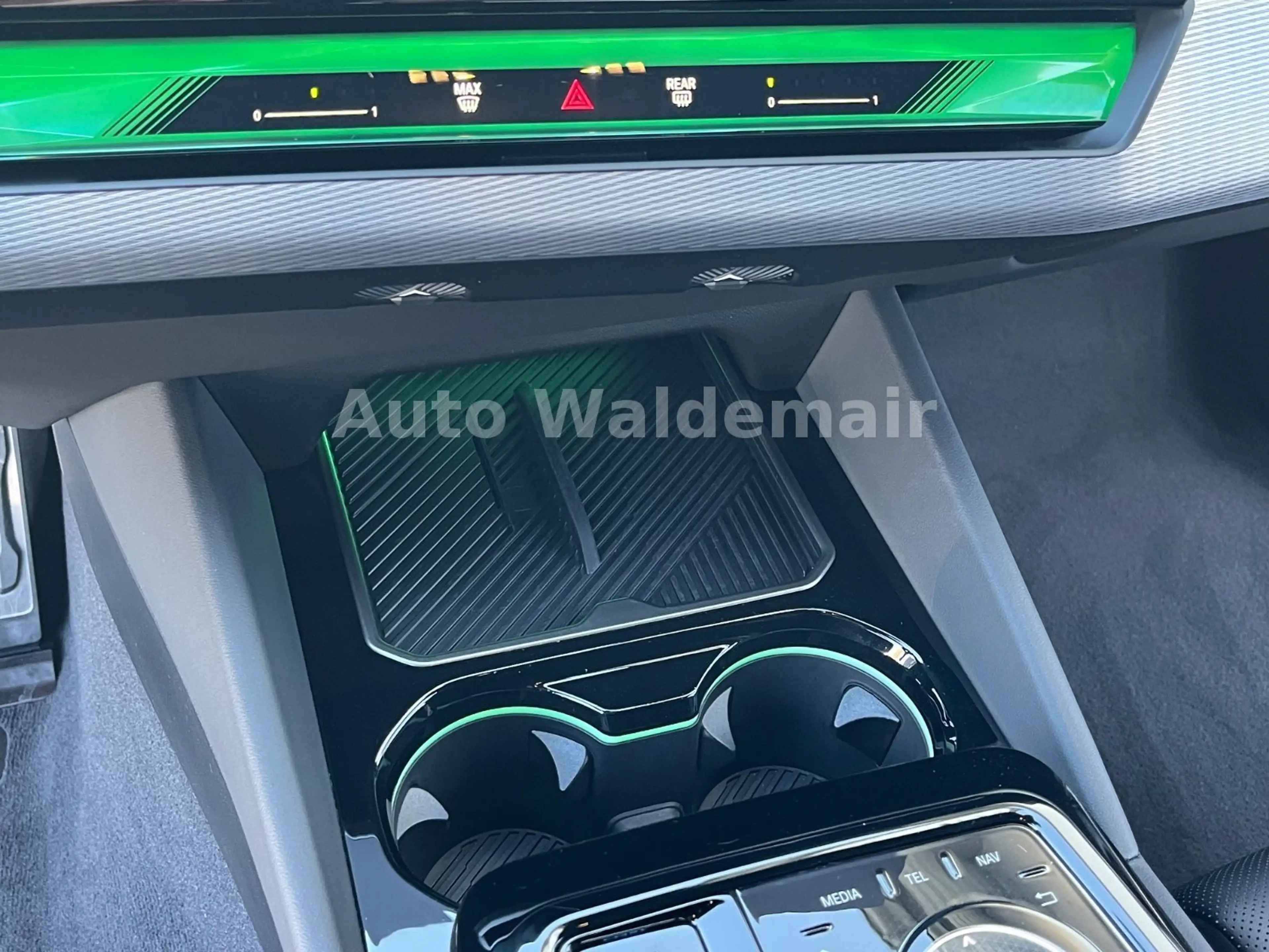 BMW i5 Limo 40 eDrive M Sport pro ACC Parking+ LED — photo 7