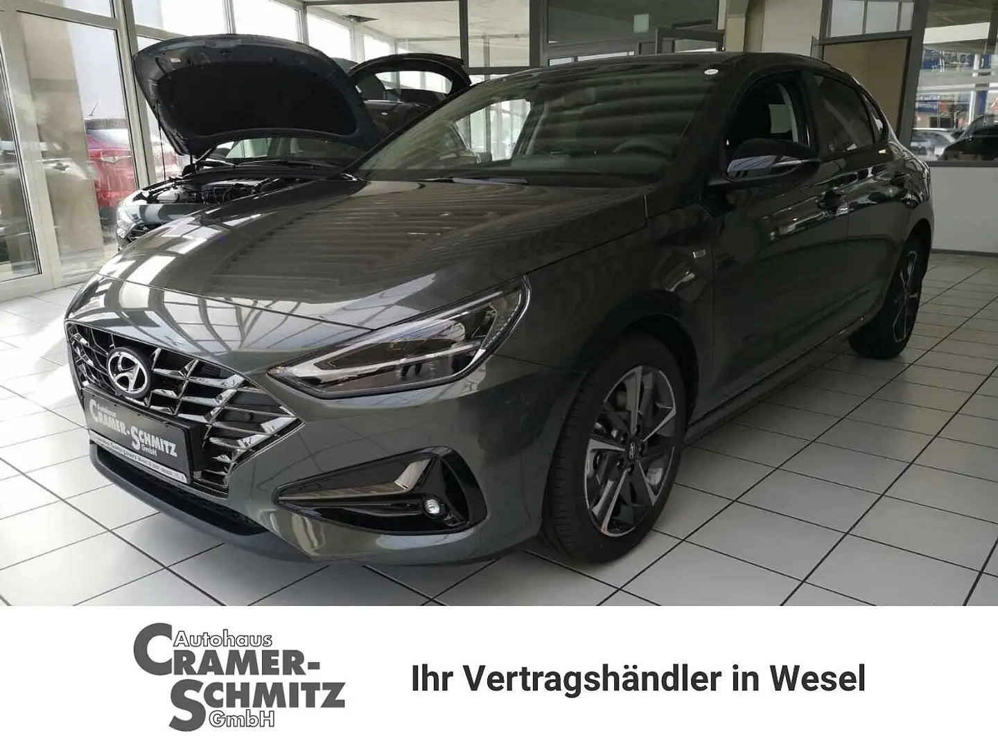 Hyundai i30 Fastback 1.5 (48V) 7-DCT EDITION 30 Plus Grau - 1