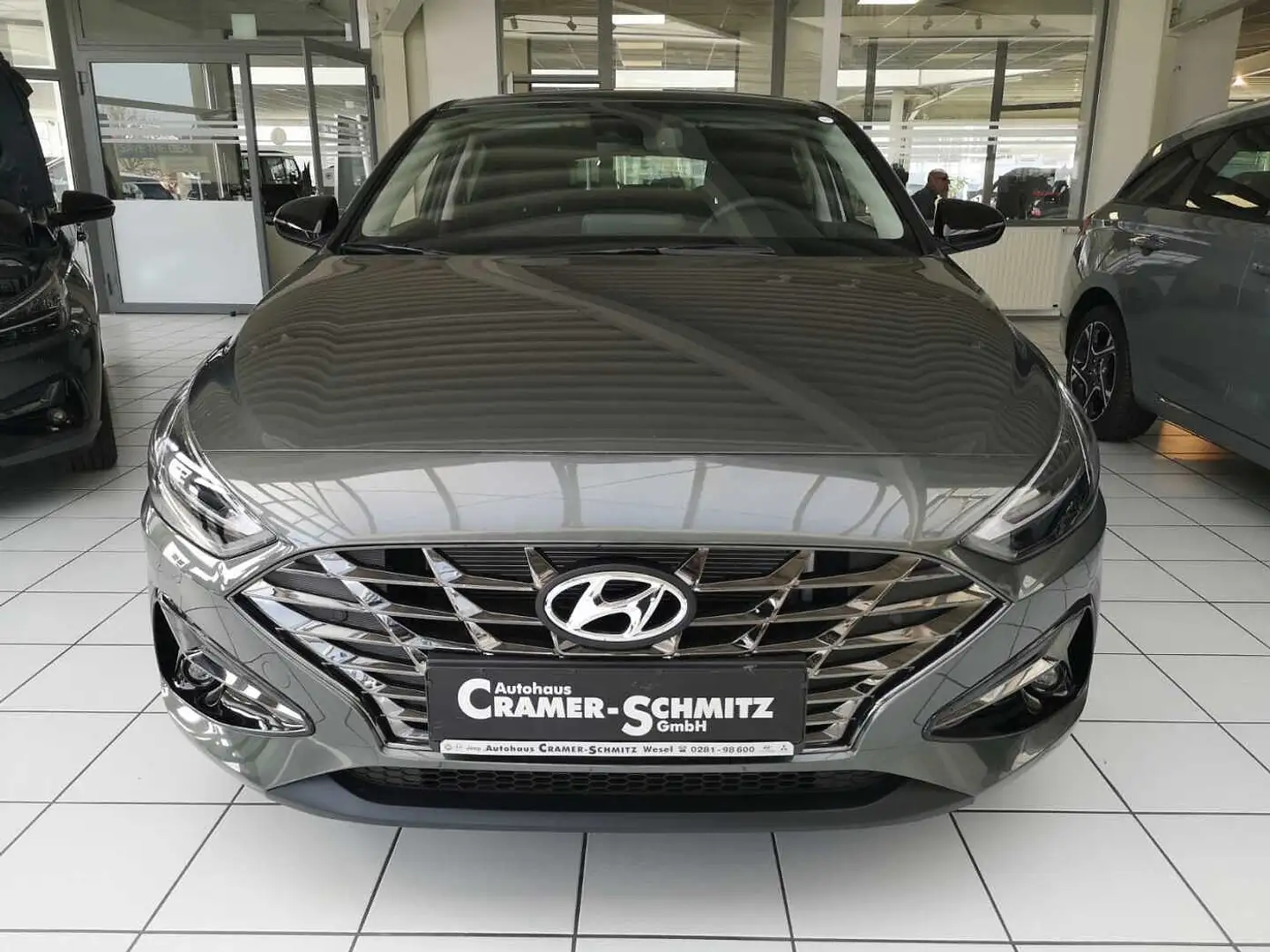 Hyundai i30 Fastback 1.5 (48V) 7-DCT EDITION 30 Plus Grau - 2