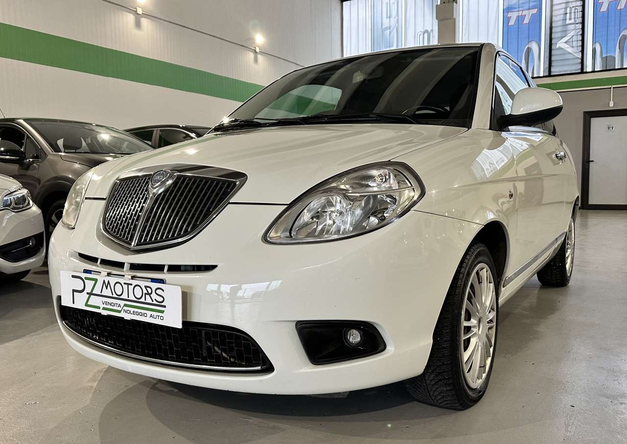 Lancia Ypsilon Ypsilon II 2007 1.3 mjt 16v New Oro E5