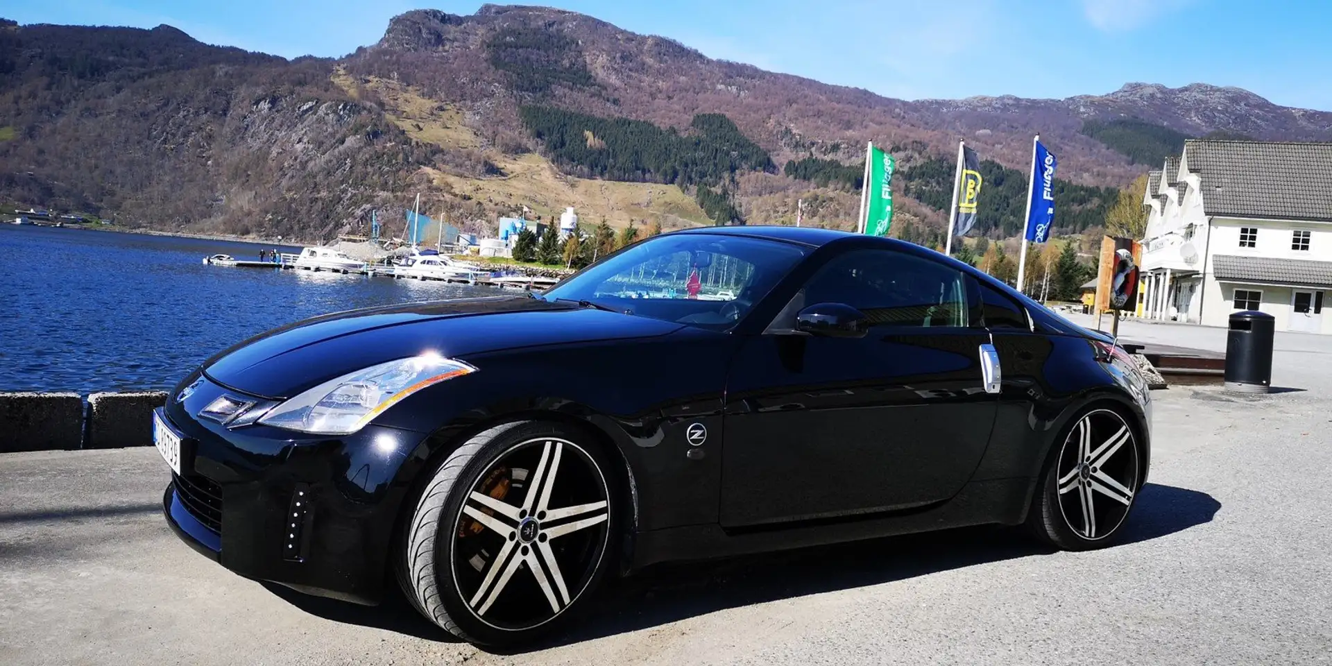 Nissan 350Z - 1
