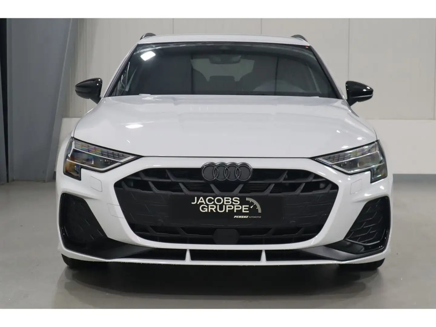 Audi A3 Sportback 35 TFSI S line UVP 47.840EUR + Überführu Weiß - 2