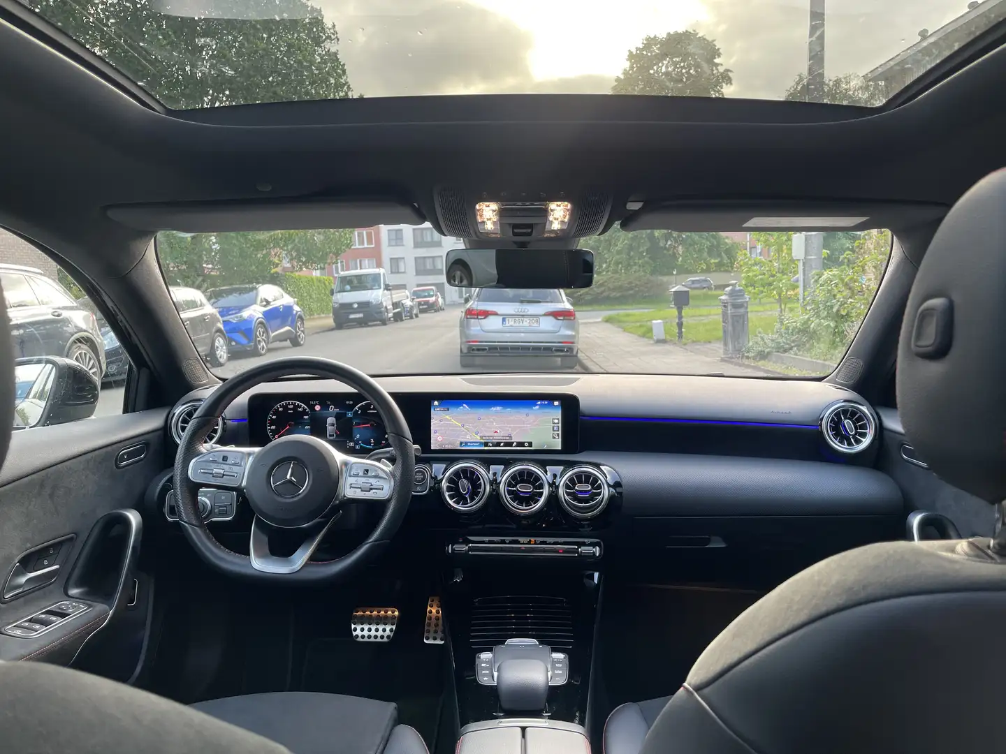 Mercedes-Benz A 200 d 4Matic 8G-DCT AMG Line - 1