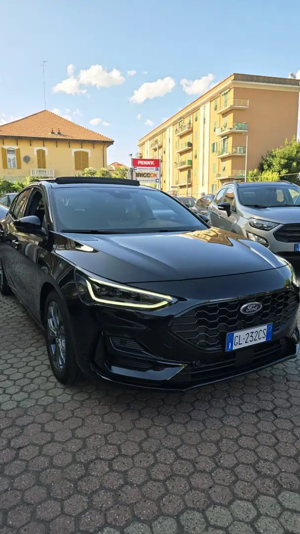 Ford Focus 1.0 EcoBoost Hybrid 125 CV Power. 5p. ST-Line Desi Zwart - 2