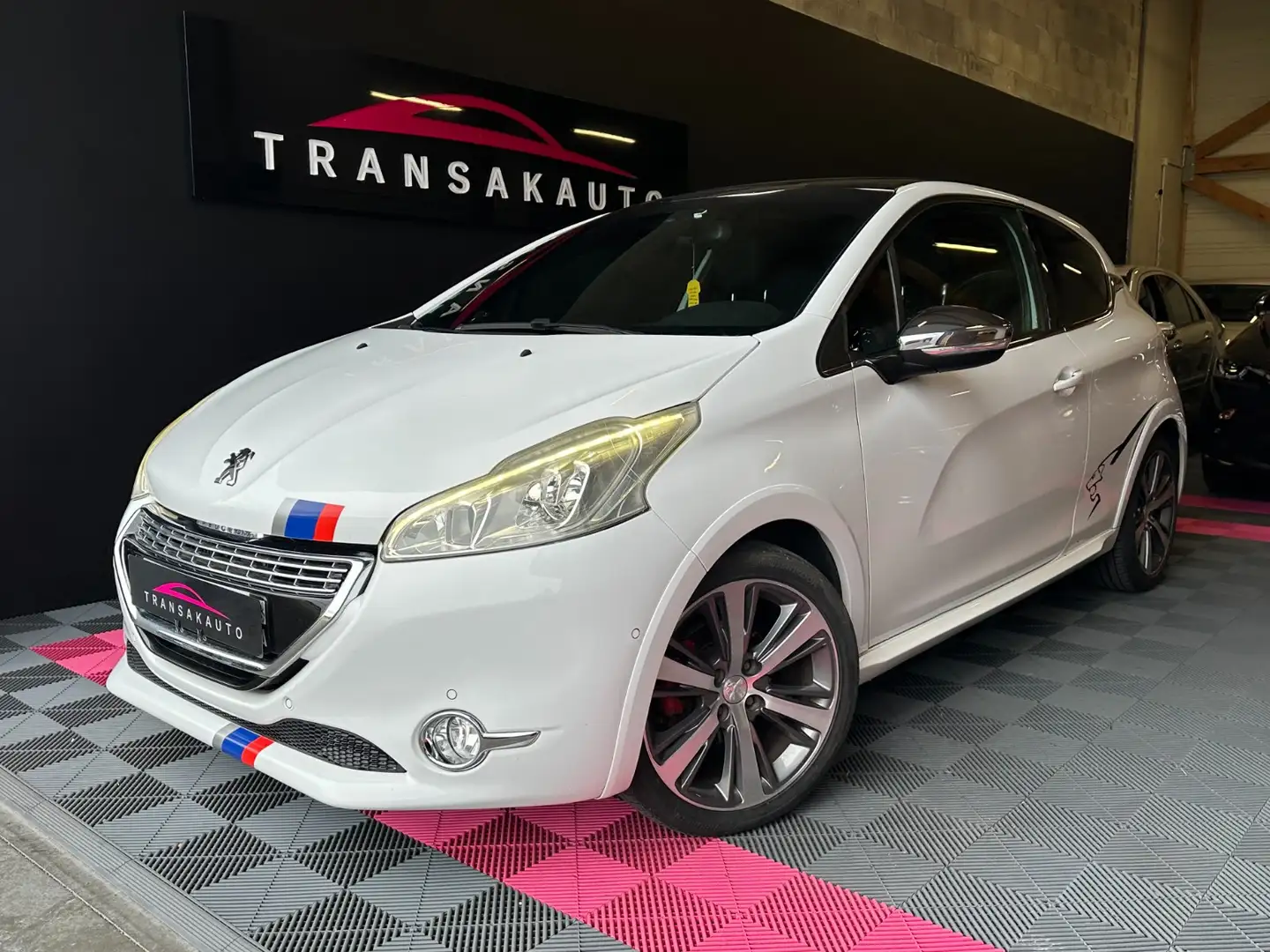 Peugeot 208 XY Blanc - 1