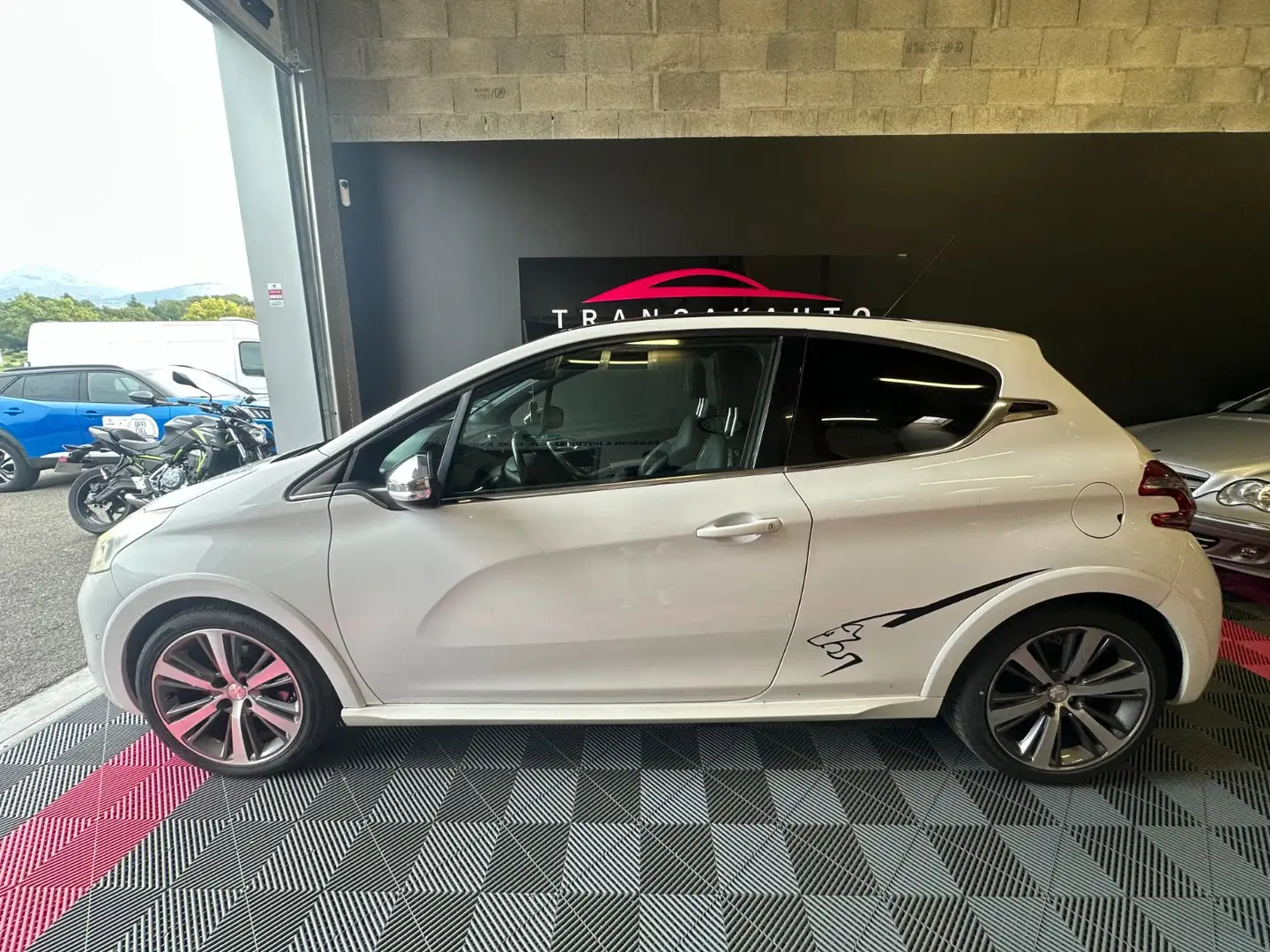 Peugeot 208 208 1.6 e-HDi 115ch FAP BVM6 XY Weiß - 2