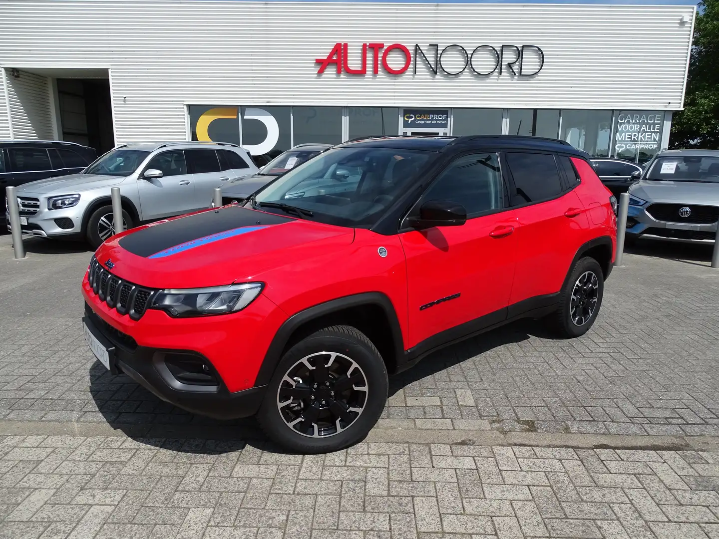 Jeep Compass PHEV 1.3 Turbo T4 eAWD 4Xe 240 Trailhawk Rouge - 1