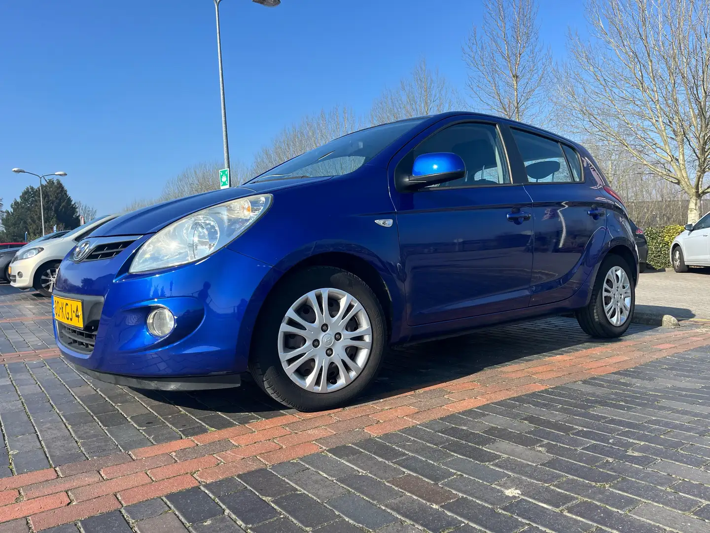 Hyundai i20 i20 1.2i Business Edition Blauw - 1