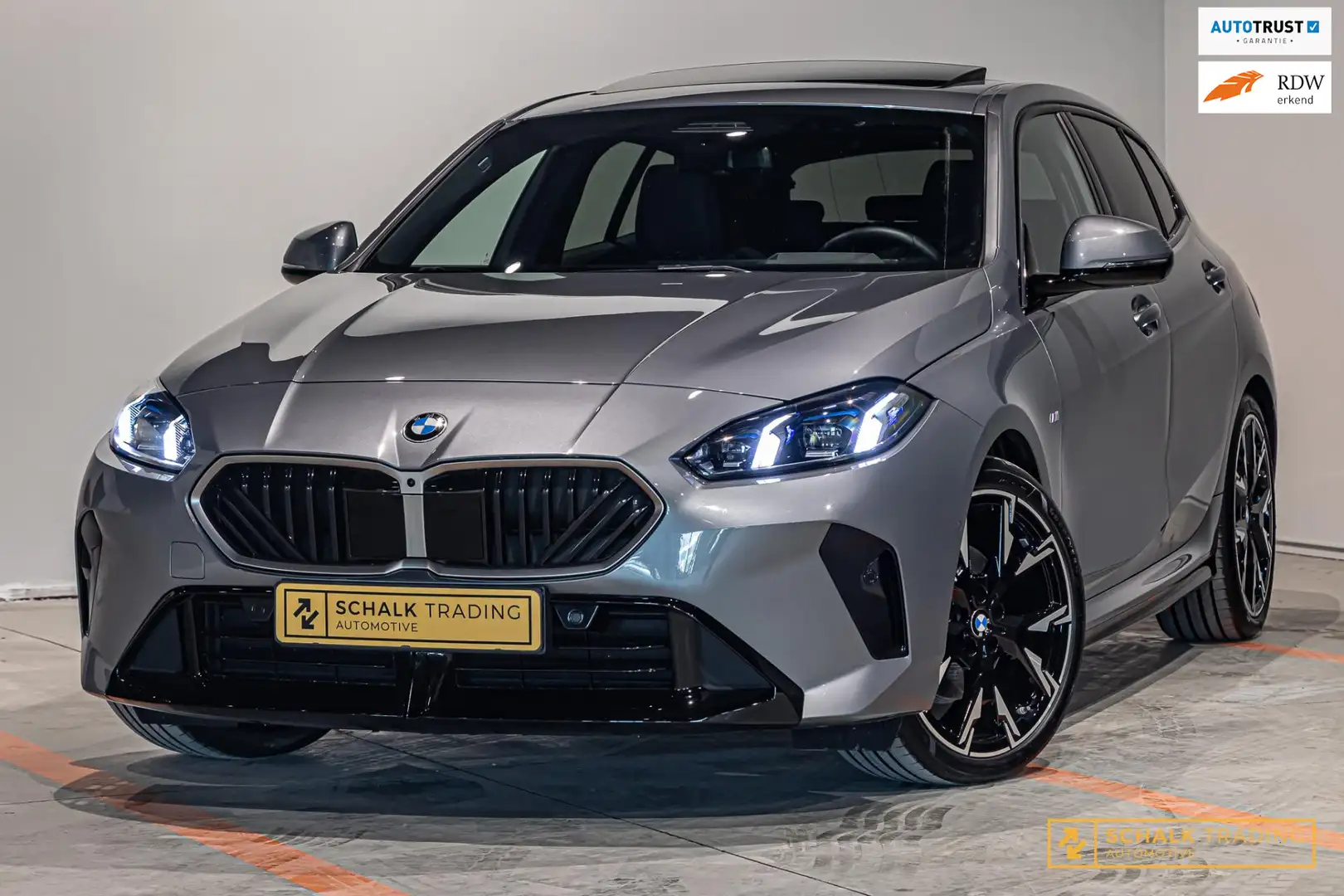 BMW 120 1-serie 120i|M-sport|Pano|H&K|Cam|Trekhaak|Leder|G Zilver - 1