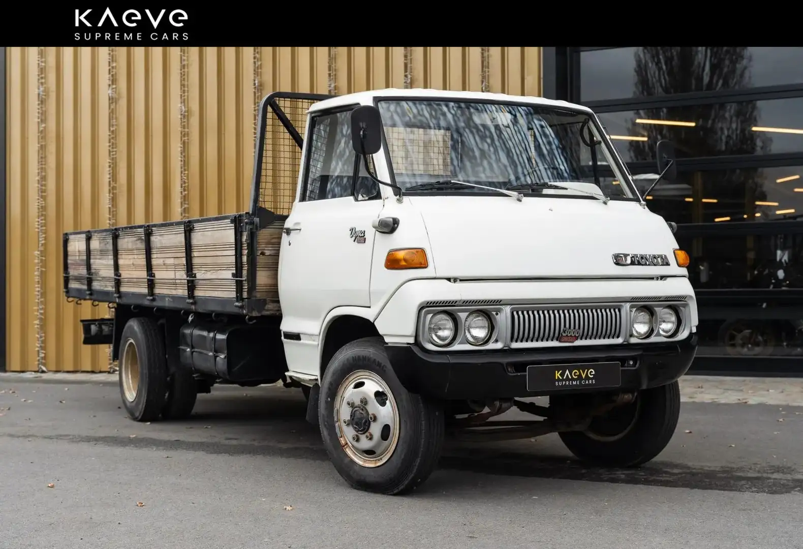 Toyota Dyna Pick-up Blanco - 1