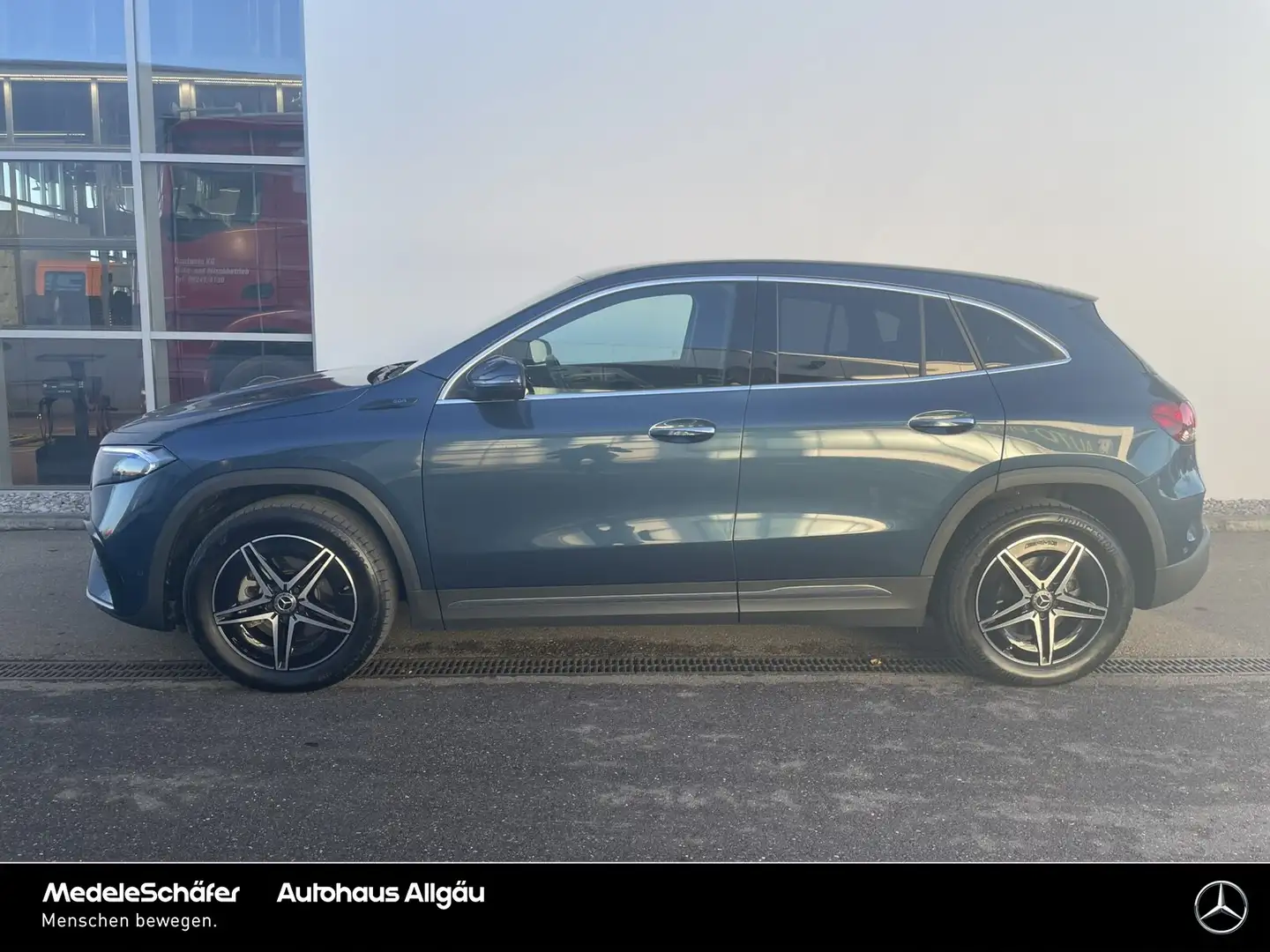 Mercedes-Benz EQA 250 EQA 250+ AMG LED KeylesGO Sound Kamera automHeck Blau - 2