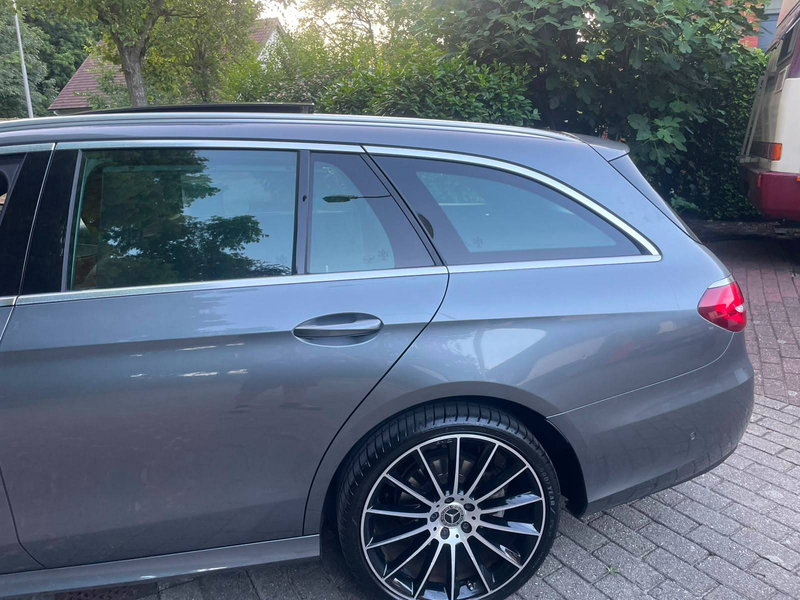 Mercedes-Benz E 250 AMG-PACK Pano*Xenon*HUD*360 C *Verw Z*Lane* Ass*Keyless — photo 5
