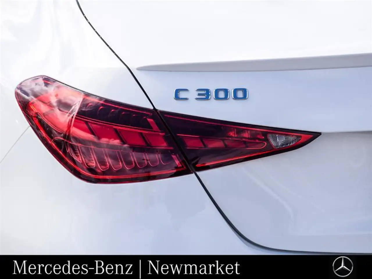 Mercedes-Benz C-Class снимка Mercedes-Benz C-Class