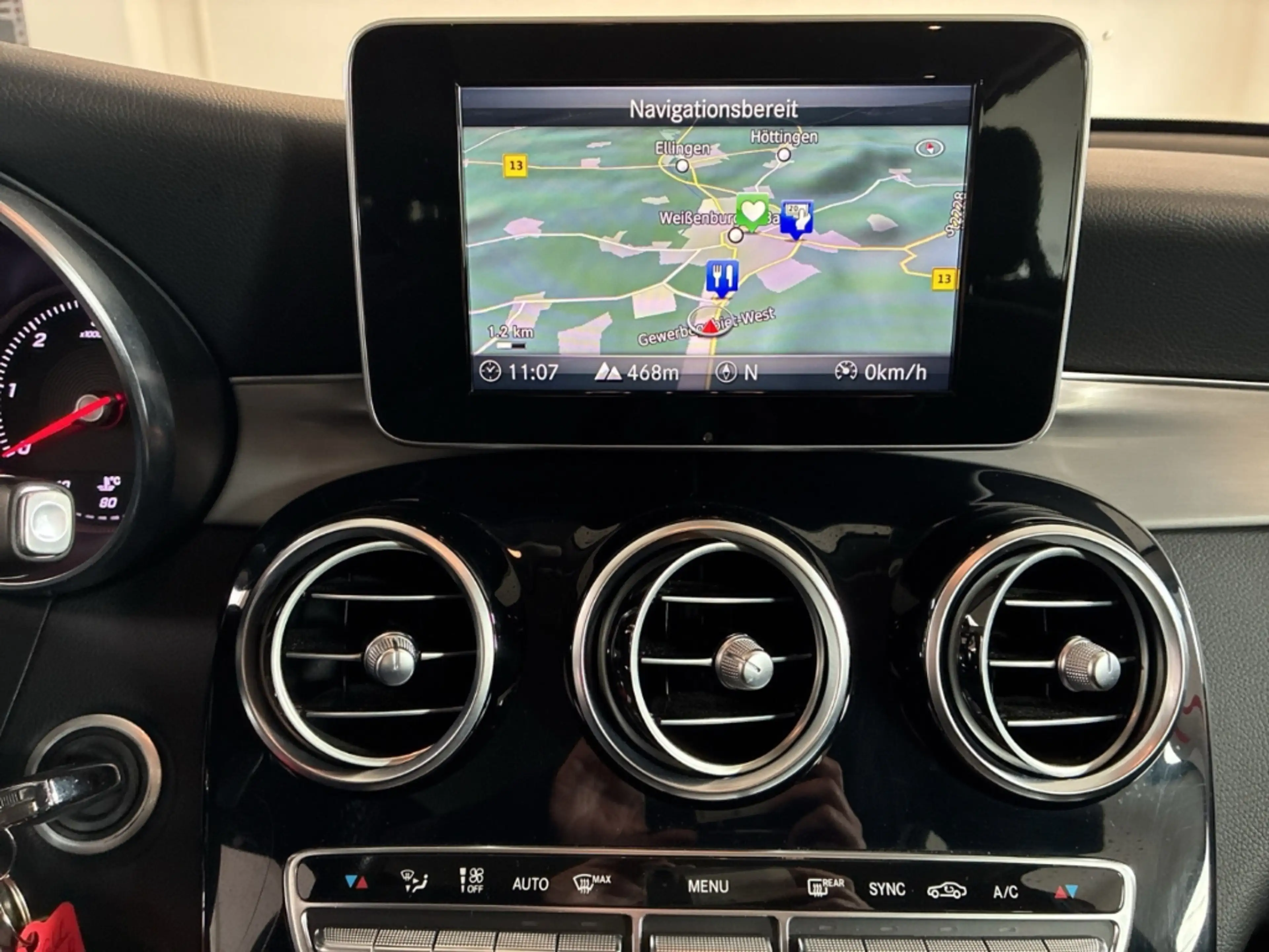 Mercedes-Benz GLC 250 250d 4Matic AMG-Line Bi-LED PDC 360° ACC — photo 12