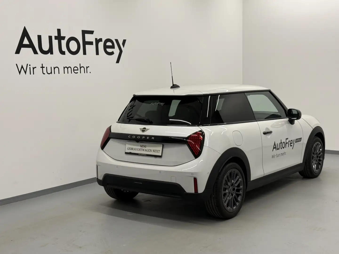 MINI Cooper C Schwarz - 2