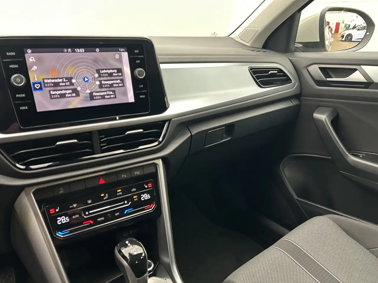 Volkswagen T-Roc T-ROC 1.5 TSI DSG LIFE*LED*AHK*PDC*SHZ*NAVI*KLIM 6