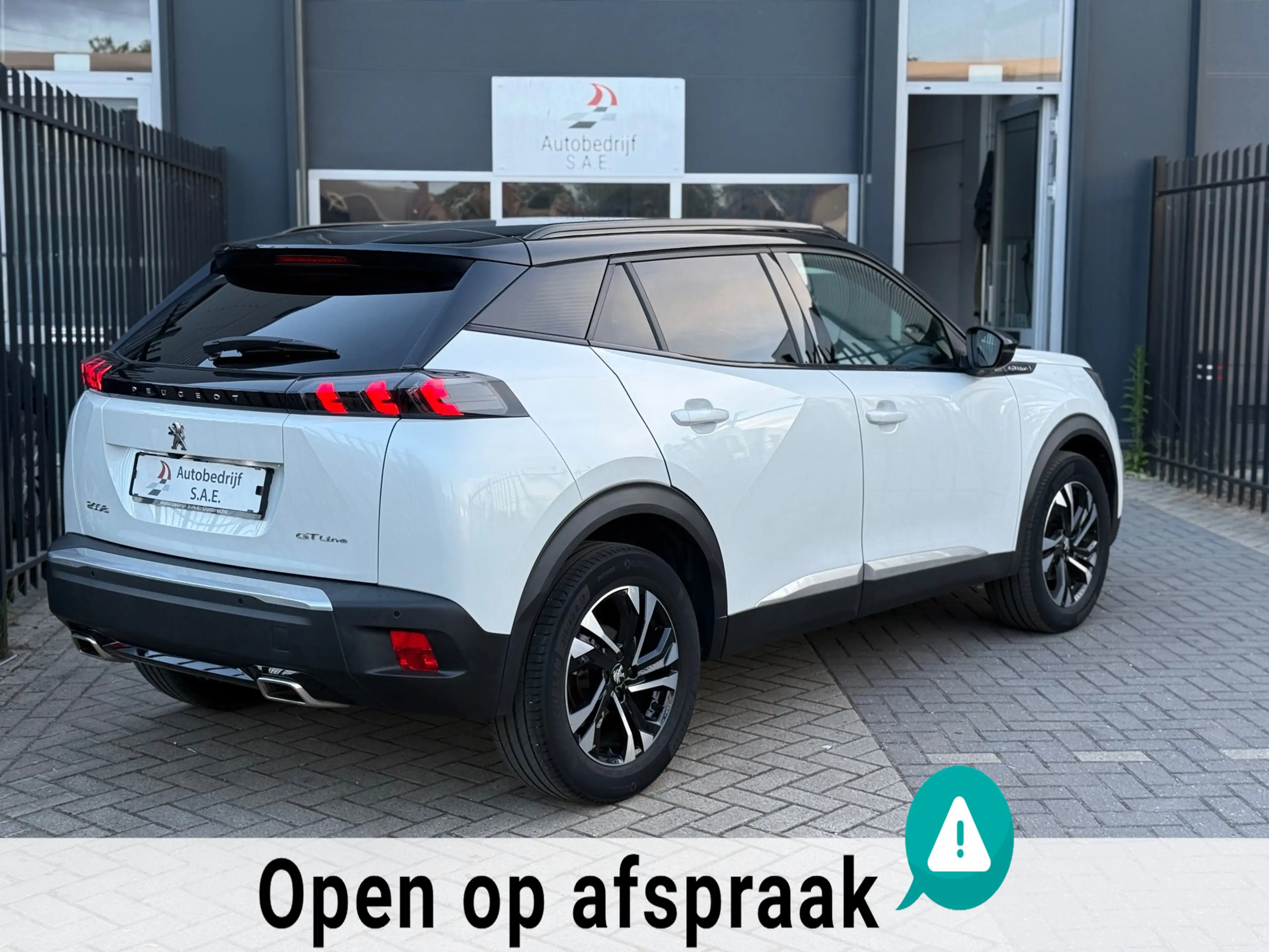 Peugeot 2008 1.2 PureTech GT-Line CARPLAY NAVI AUTOMAAT ! — photo 3