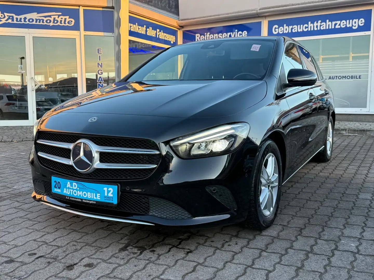 Mercedes-Benz B 200 d/Navi/LED-SW/Widesceen Schwarz - 1