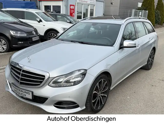 Mercedes-Benz E 220 BlueTEC T AVANTGARDE