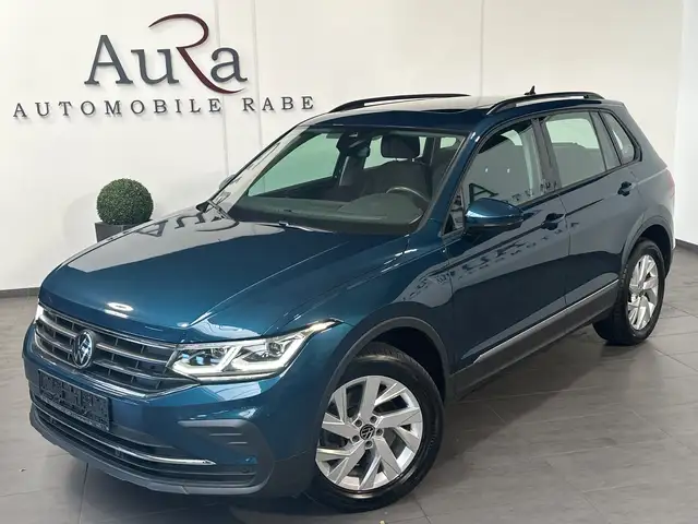 Volkswagen Tiguan view 2