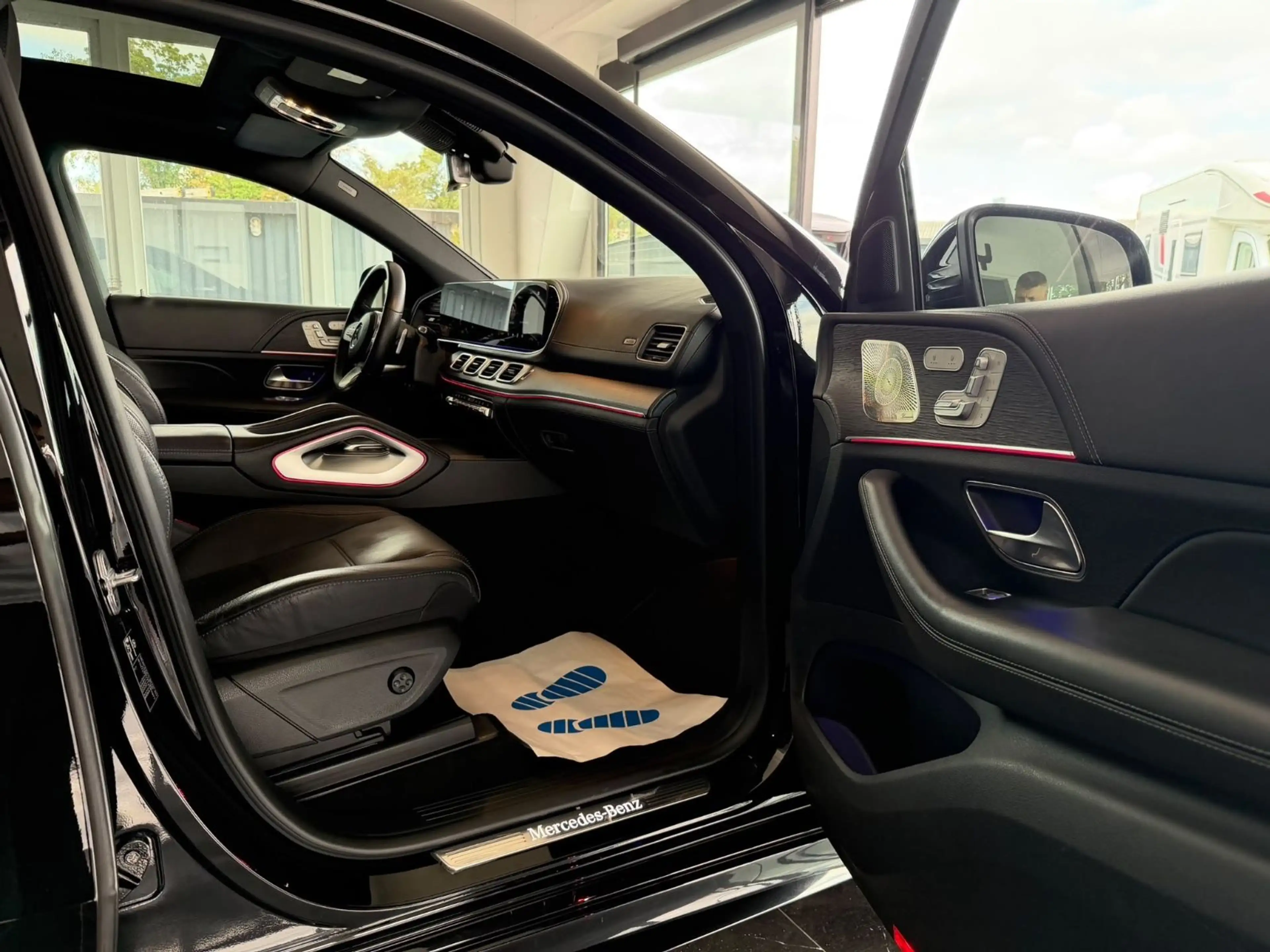 Mercedes-Benz GLE 350 de Coupe 4M AMG Pano Dis AIRM AHK 360 — photo 13