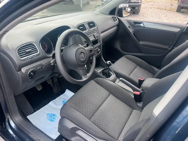 Volkswagen Golf view 8
